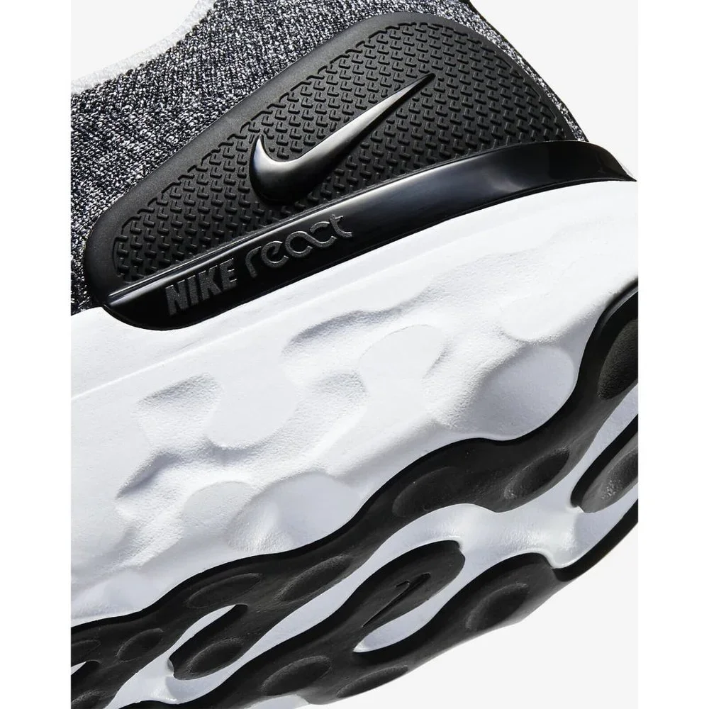 Nike React Phantom Run Flyknit 2 Men’s Size 9 Oreo Running Shoes CJ0277-003 - Picture 4 of 8
